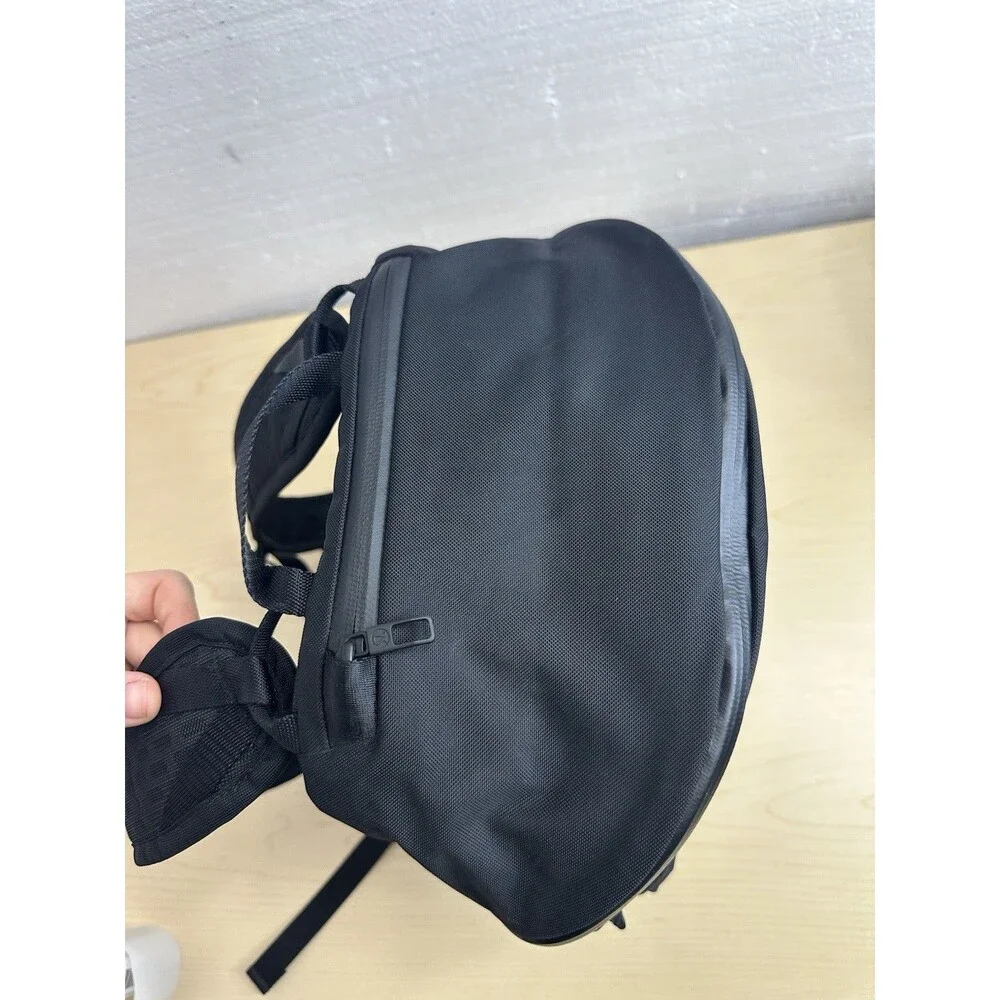 Lululemon More Miles Active Backpack 17L, Black
